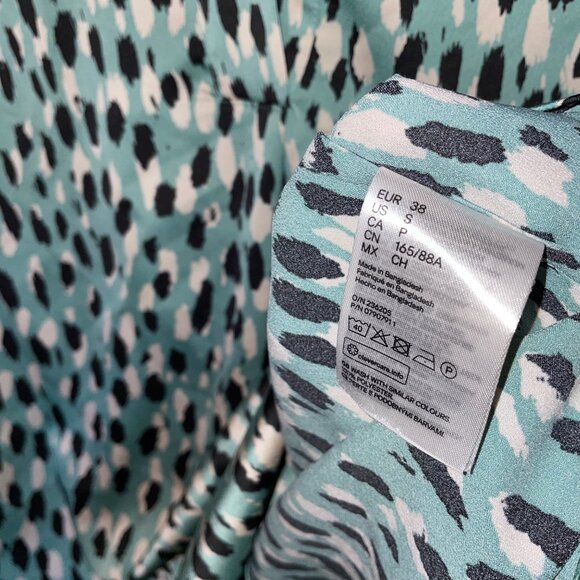 H&M Womens Animal Print V-Neck Blouse Size S Teal & Black - Picture 6 of 10